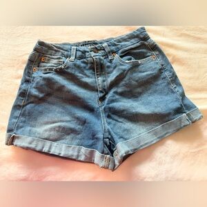 No Boundaries Light Wash Denim Shorts Womens Size 9 Rolled Cuff Stretch